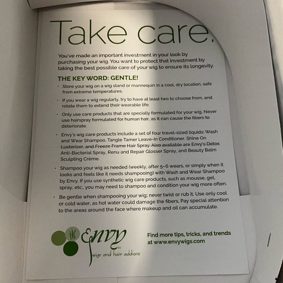 NWT Sheila Bob Professional Wig Dark Blonde Bald Alopecia - Picture 11 of 13